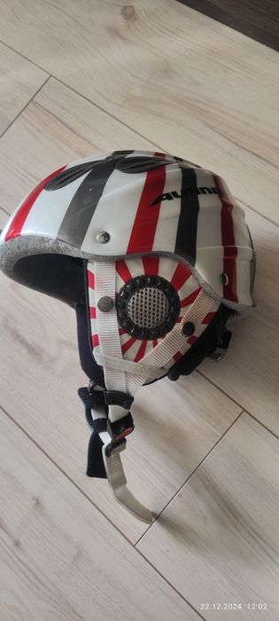 Детски ски и обувки ROSSIGNOL,  Ски каска Alpina