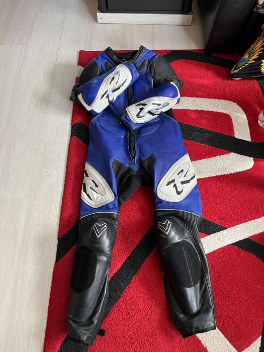 Мото екип цял в много добро състояние