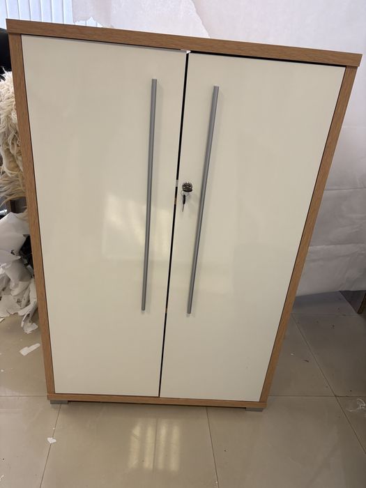 Офис обзавеждане