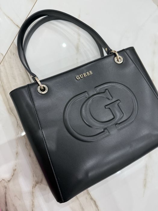 Дамска чанта Guess