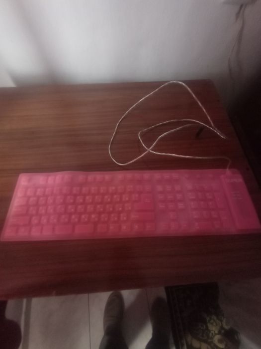 Розова клавиатура