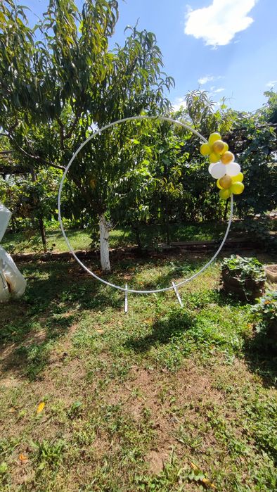 Кръгла метална арка за декорация и помпа за балони