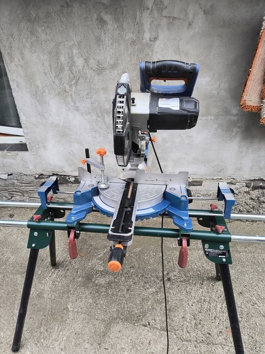 Se vinde unul din cele două fierăstraie circulare