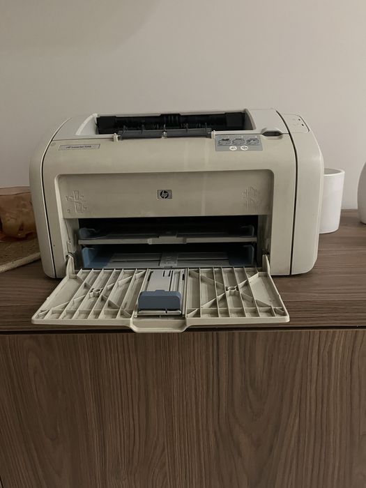 Принтер HP LaserJet 1018 - принтер для работы  и учебы