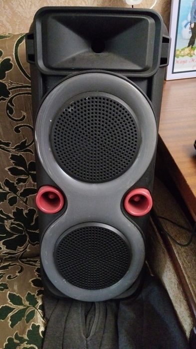 Срочно продам Bluetooth колонку