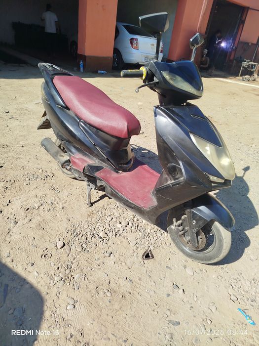 Benzenli skuter 150 cub xolati yaxshi