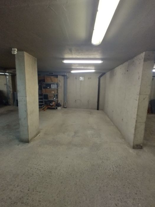 Дава се под наем Гараж / Паркомясто в ж.Зоопарк - 13 кв.м за 153 € - Снимка #3