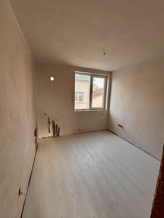 Inchiriere apartamente noi cu 3 camere decomenadate