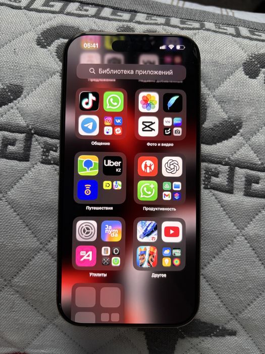 продаю Iphone 16 Pro