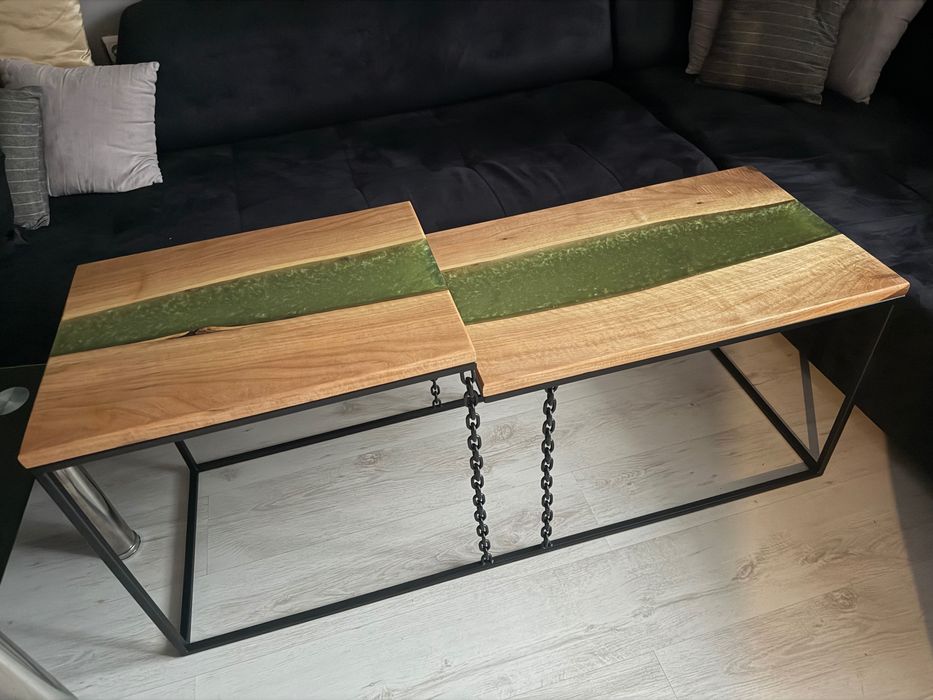 Дизайнерска холна маса от масив и епоксидна смола
