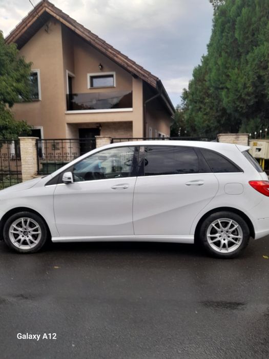 Vând Mercedes  impecabil