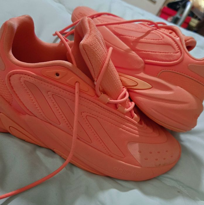 Adidas оригинални дамски сникърси цвят корал 38 номер