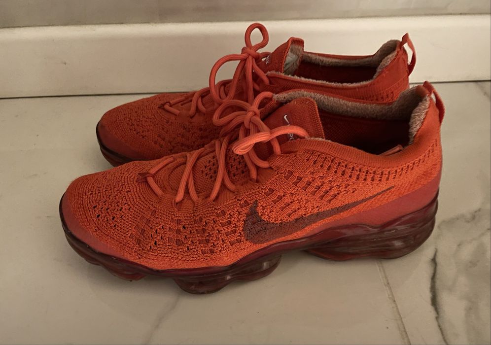 Nike Vapormax червен