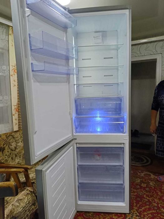 Продам холодильник Веко