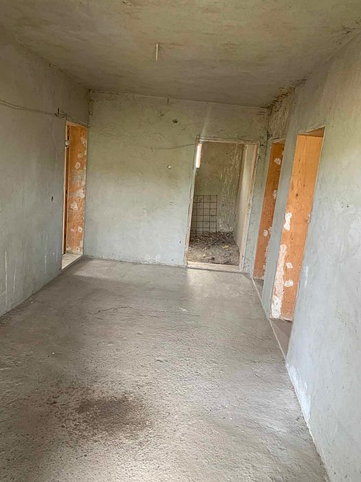 Casa de vanzare cu anexe, hala, beci, Super OFERTA