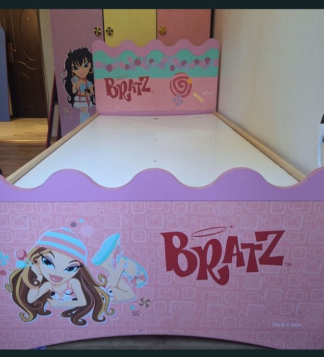 Обзавеждане за детска стая /момиче