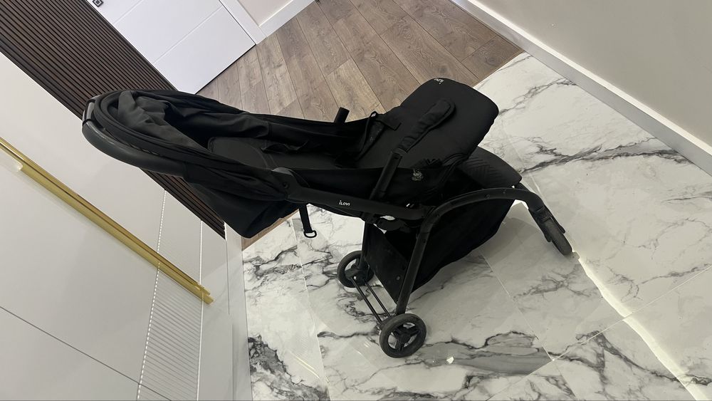Продаю Коляску ilovi