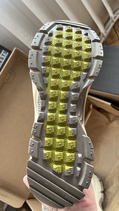 Nike Zoom Vomero Roam - 45 номер, напълно нови