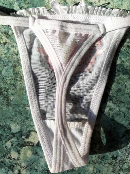 Chiloti tanga sexy tentatie mini snur fete/femei albi plasa mar. XS/S (noi)