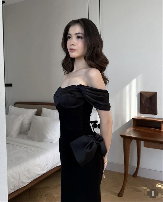 Шикарное платье от BERGAMO