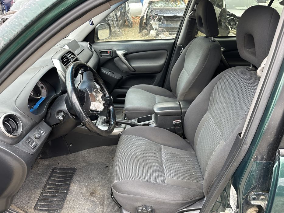 Тойота Рав4 Toyota Rav4 2.0 116 кс На части!