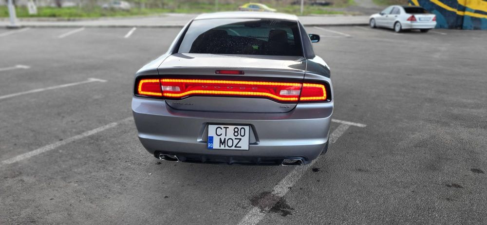 DODGE CHARGER 3.6 V6 • 2014 •  .. schimb