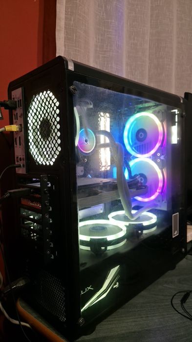 PC Gaming ryzen 7 3800/ Radeon rx 6600/ 32 ram