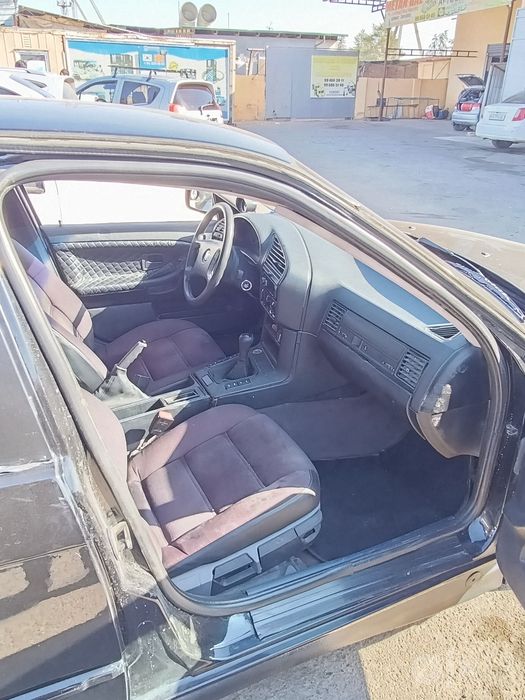 BMW E36 sotiladi.