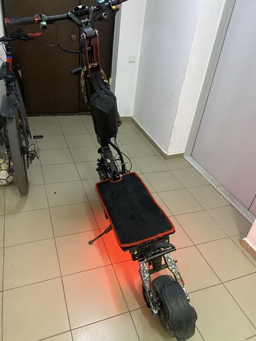 Электросамокат Ultron t128