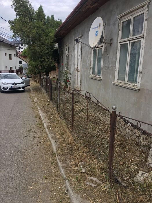Vând casa în Gura Humorului, județul Suceava.