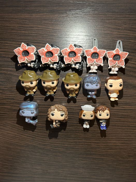 Фигурки очень странные дела