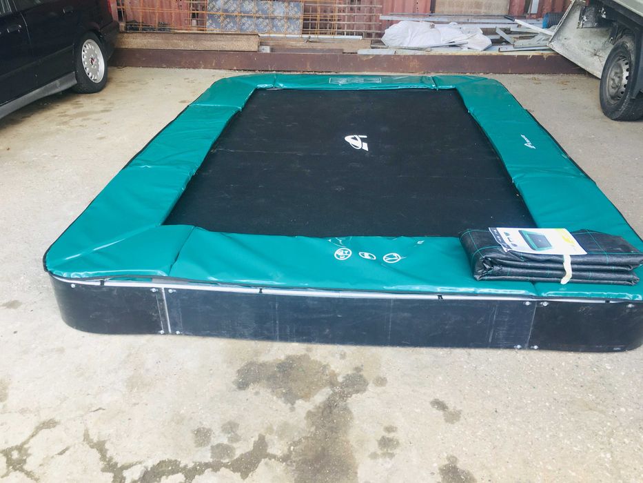 Изграждане, оборудване за детски парти центрове и кътове