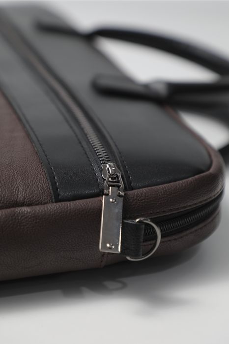 Очень хорошие и надежные! В нутри материал Cadife!