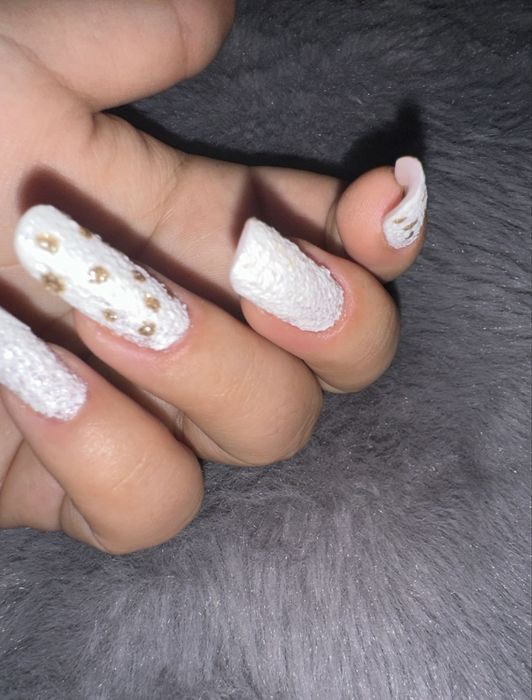 Manichiura cu gel salon podgoria