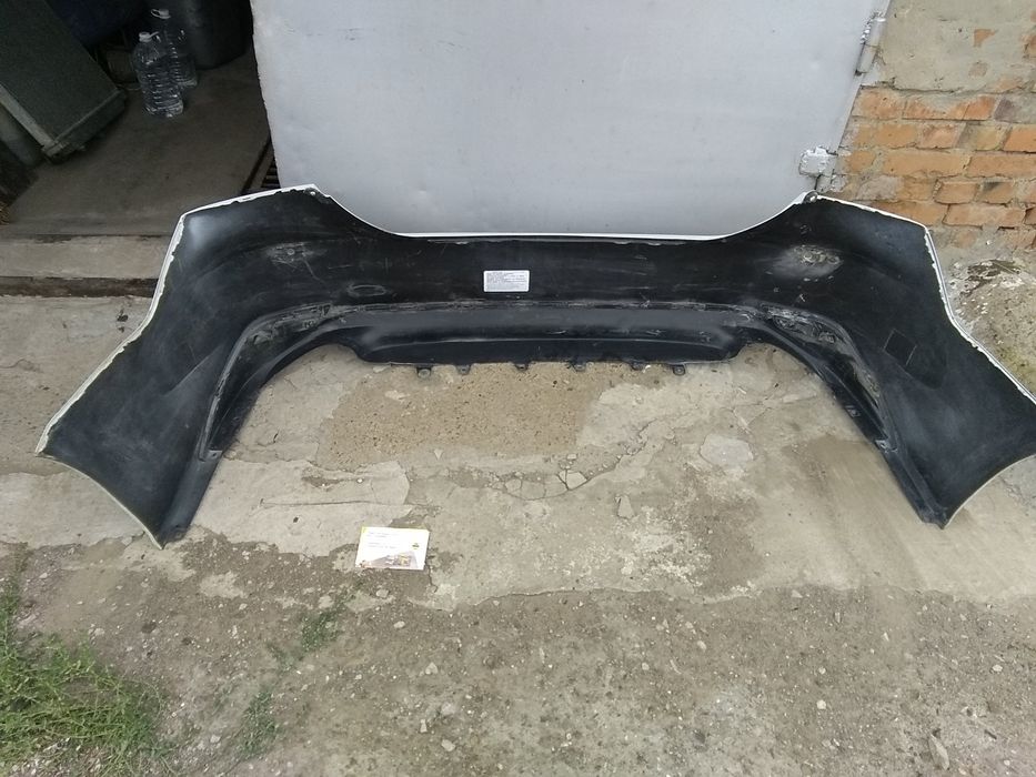 Продам задний бампер тоета