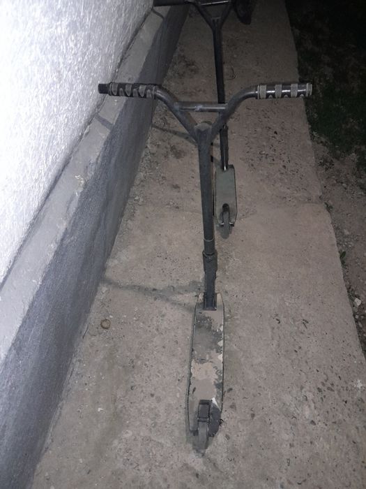 Продам трюковой самокат 1+1