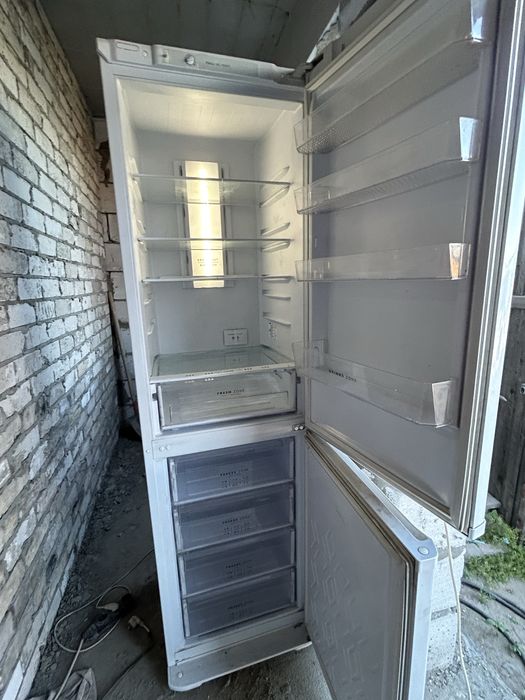 Продам холодильник Бирюса