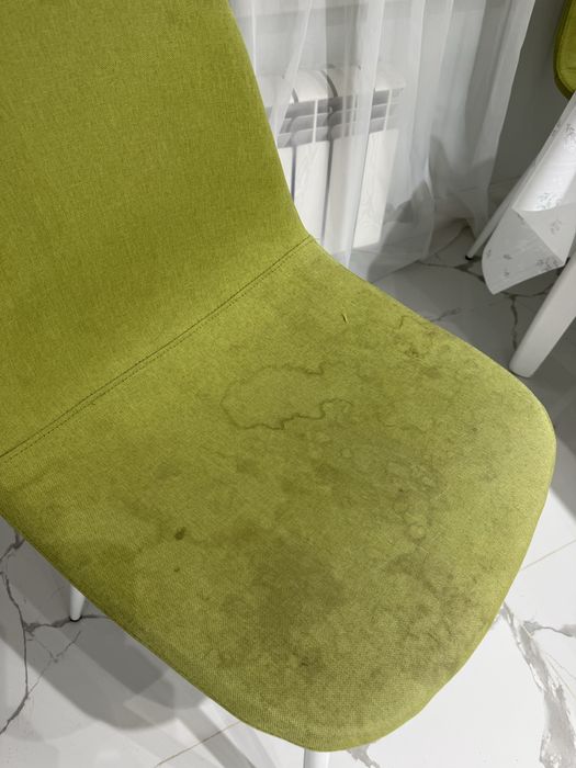 Продам 4 стула зеленых