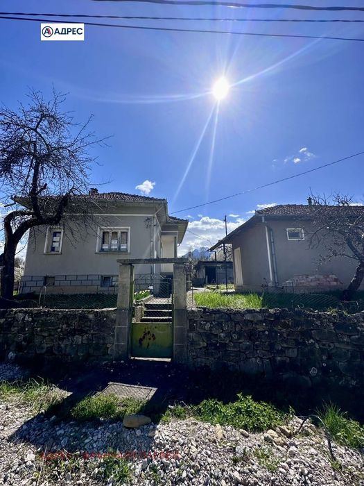 Продава се Къща в Априлци - 68 кв.м за 585 €/кв.м - Снимка #2