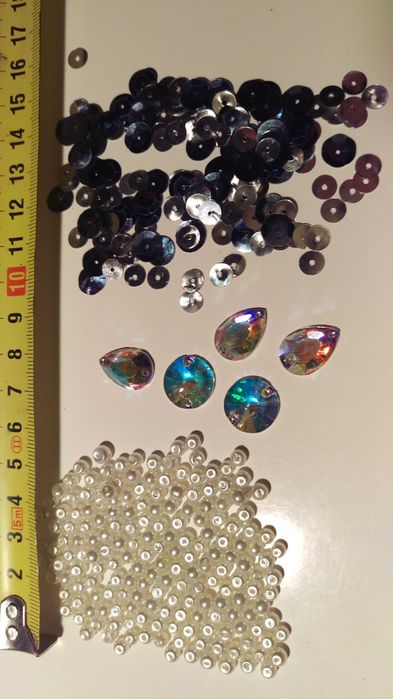 Гердан дървен с мънисто диаметър 28 мм Бижута