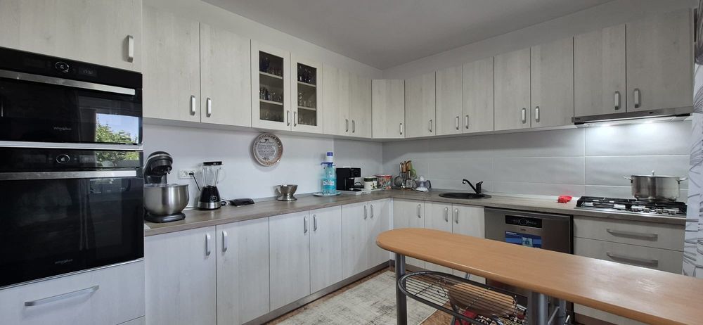 Casa vanzare,direct de la propietar,in loc Bodrogu Nou ,pe strada prncipala,la iesirea din Zadareni