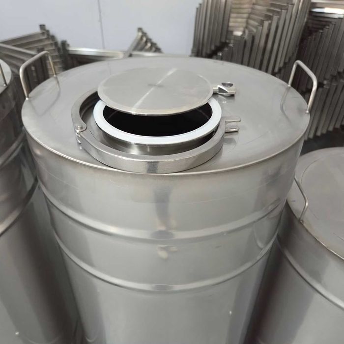 Butoi INOX 300 L cu capac clamp si garnitura, cadou robinet din INOX Garantie 24 luni NOU Livrare rapida