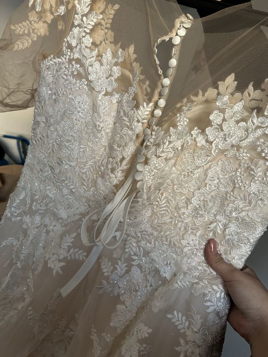 Vand rochie de mireasa