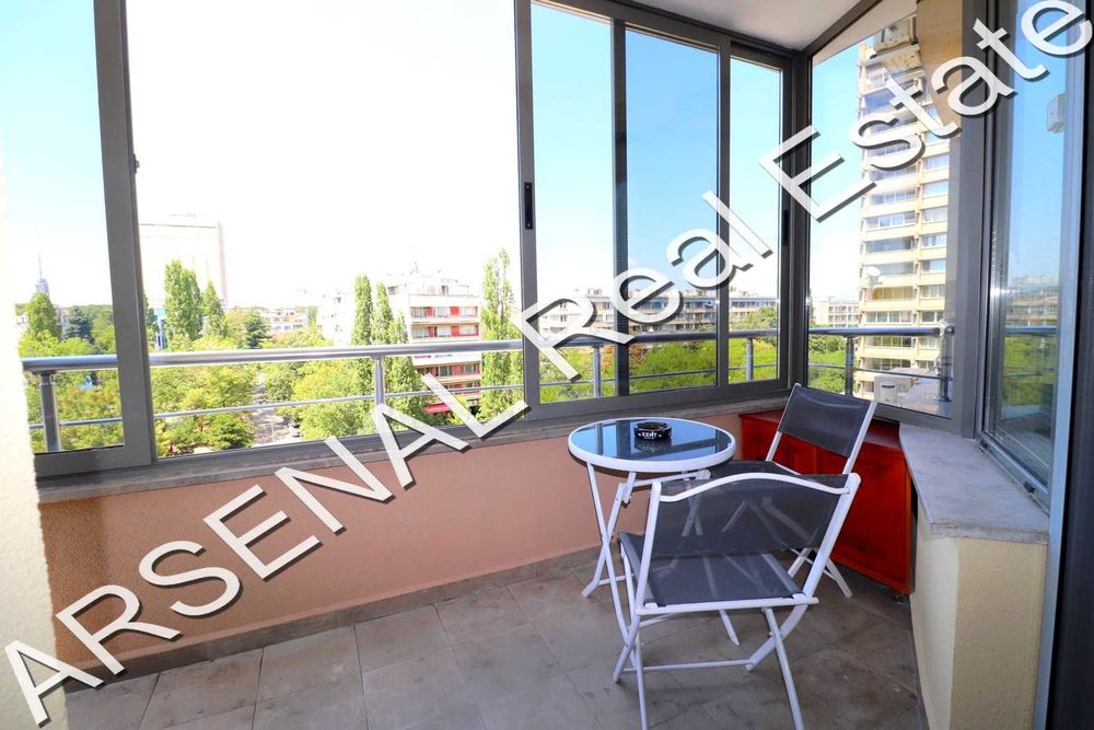 Дава се под наем Тристаен апартамент в София, Изток - 120 кв.м за 1150 € - Снимка #6