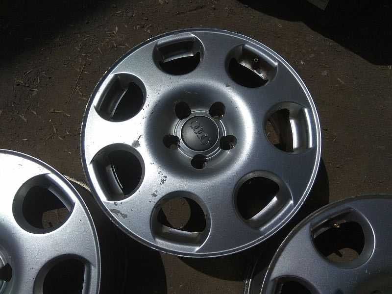 Продам легкосплавные диски на автомашину Audi