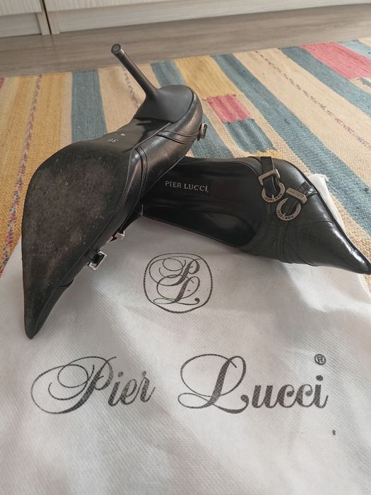 Черни кожени оригинални обувки Pier Lucci 36 номер