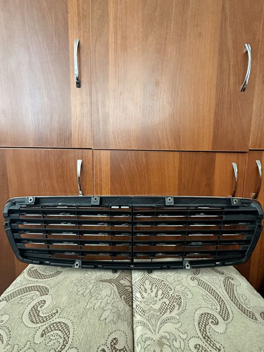 Решотка и спица для бампера w211