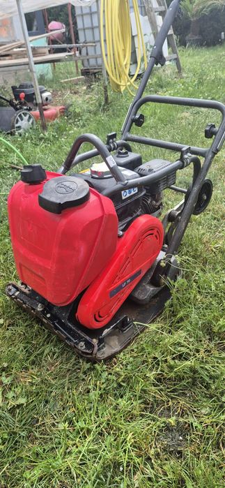 Placa tasat pământ Husqvarna LF 75