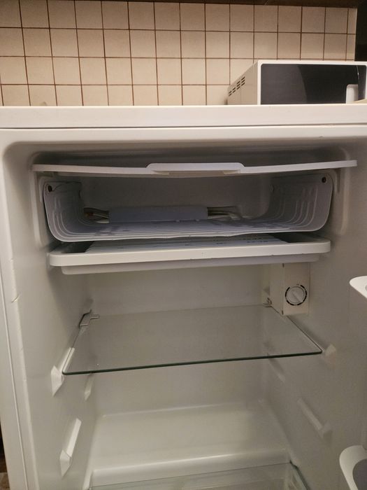 Продам холодильник Midea