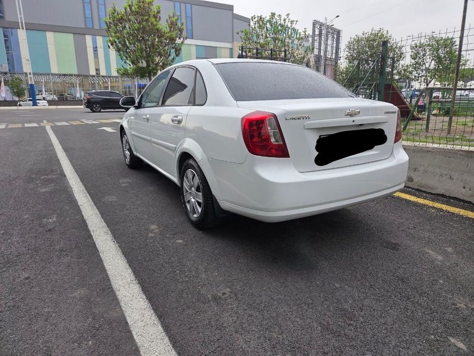 Lasetti 2014 yil avtomat